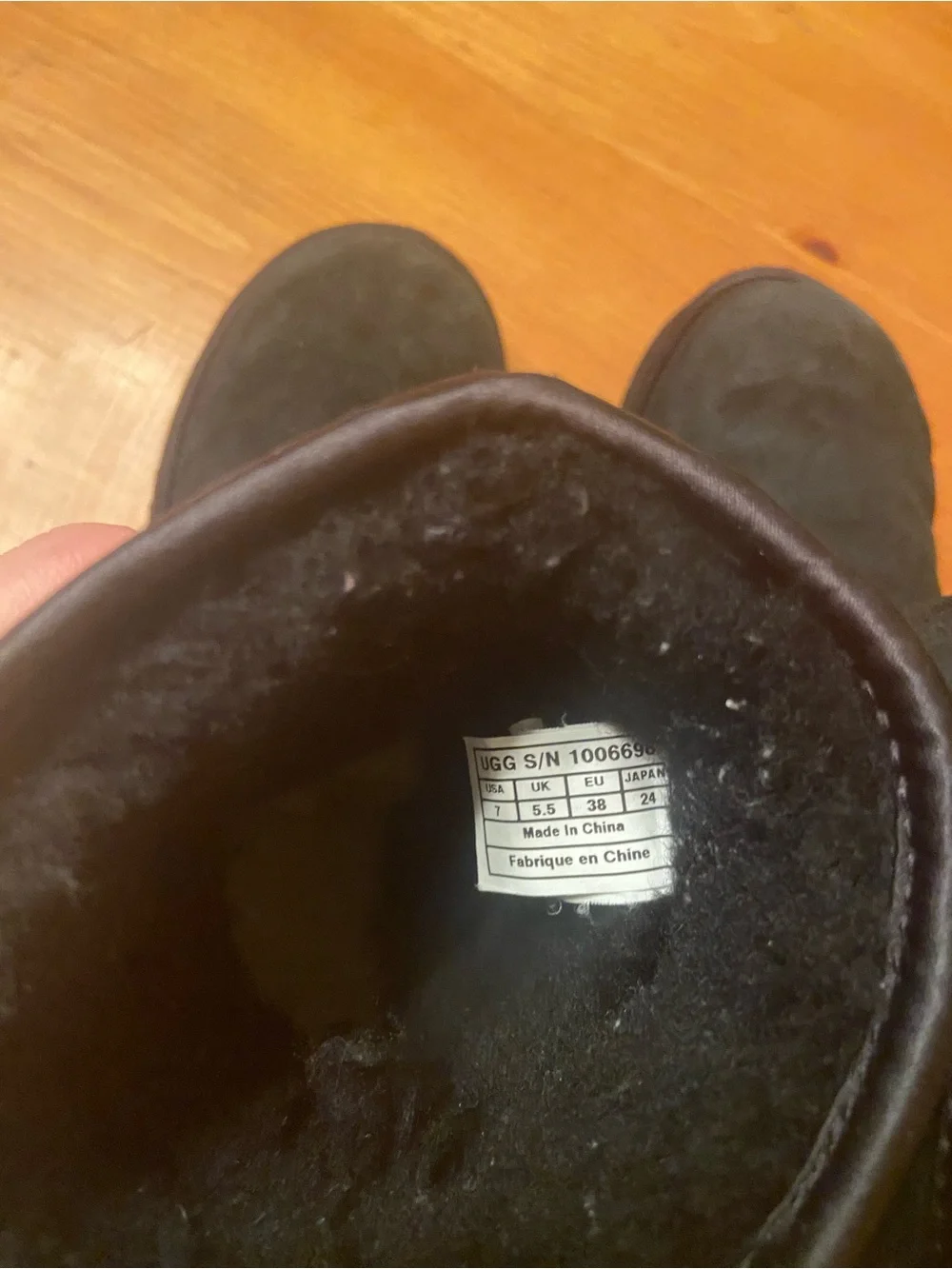 UGG Women's Black Classic Short Swarovski Crystal Bow Boot size 7